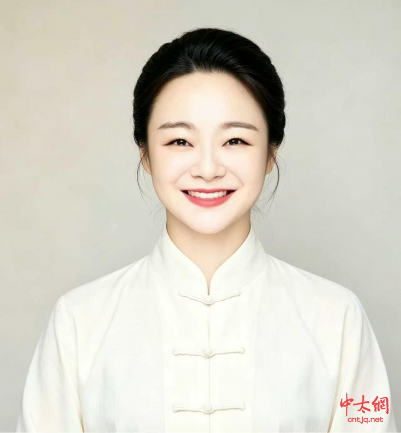 太极拳初级教练——范文婧 