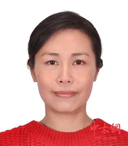 太极拳初级教练——朱凌燕