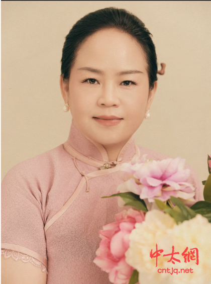 太极拳初级教练——吴晓华